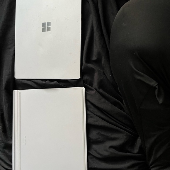 LAPTOP - Picture 4 of 4